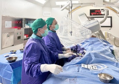 Hai cơ sở phối hợp cứu sống cụ bà 100 tuổi nhồi máu cơ tim cấp